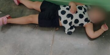 Pai encontra filha autista dormindo no chão ao buscá-la em escola municipal; prefeitura ainda não se pronunciou